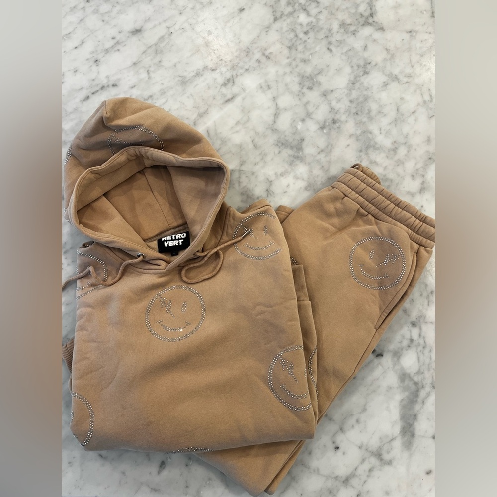Retro Vert Smiley Hoodie and Sweatpants Set. Size Medium